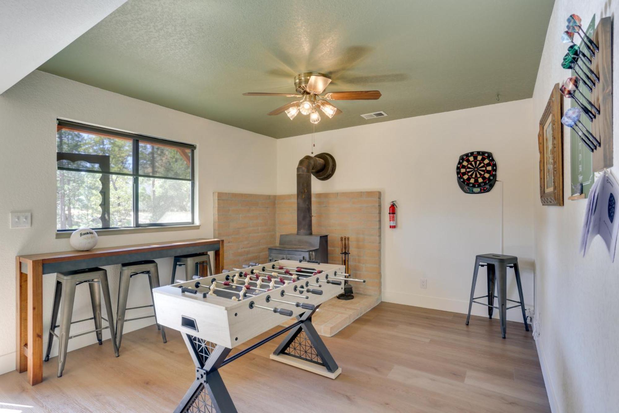 Pet-Friendly Escape With Game Room And Fire Pit! North Fork Eksteriør bilde