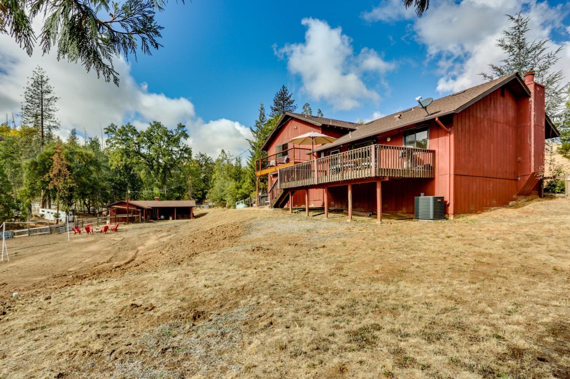 Pet-Friendly Escape With Game Room And Fire Pit! North Fork Eksteriør bilde