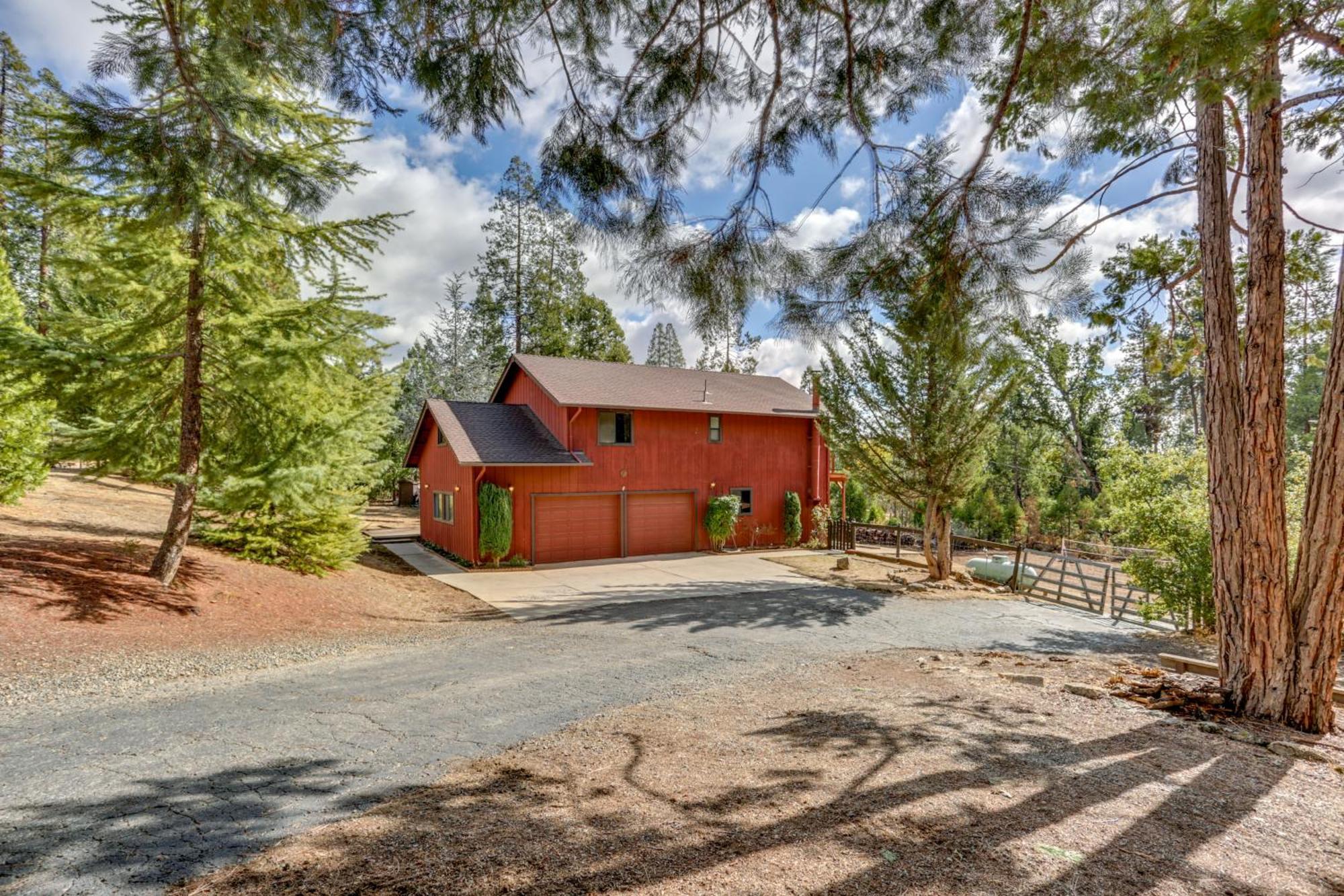 Pet-Friendly Escape With Game Room And Fire Pit! North Fork Eksteriør bilde