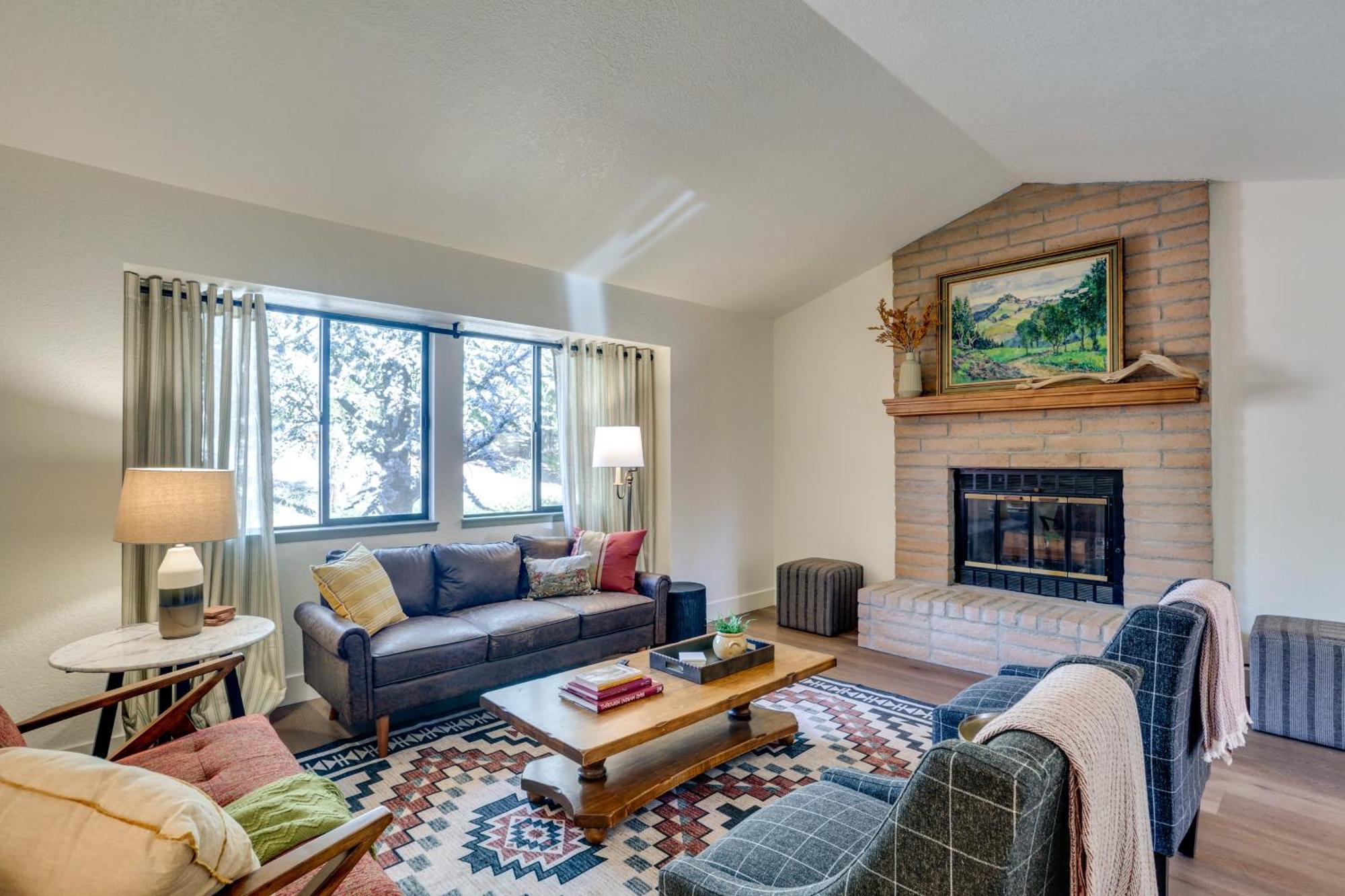 Pet-Friendly Escape With Game Room And Fire Pit! North Fork Eksteriør bilde